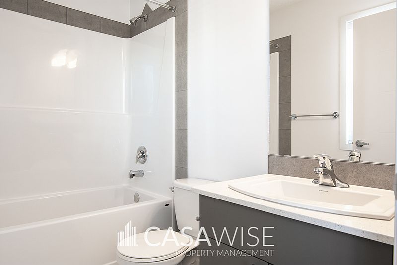 Edmonton Apartment for rent - 3 Bedrooms — photo 11