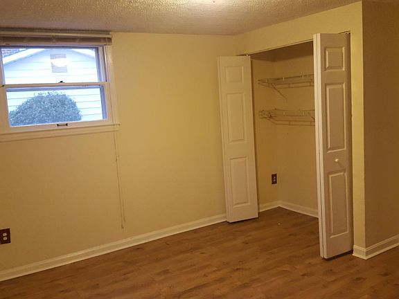 3rd image of 805 S Ironwood Ct