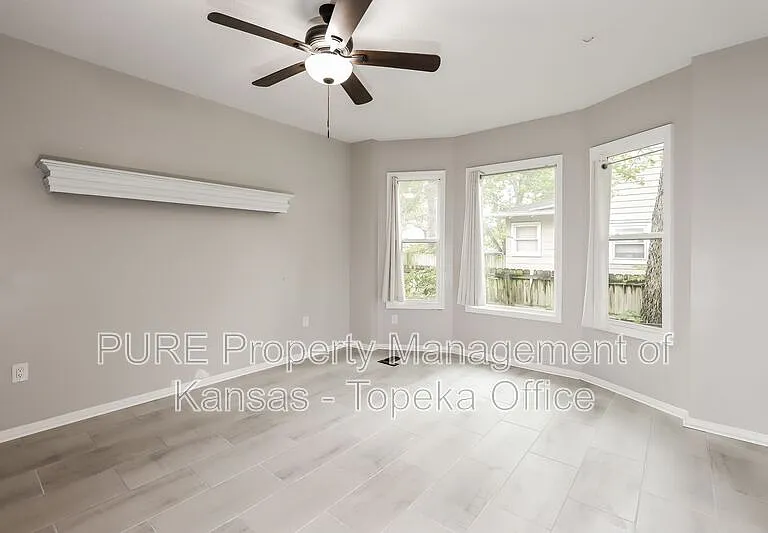 1016 SW College Ave — Photo 31