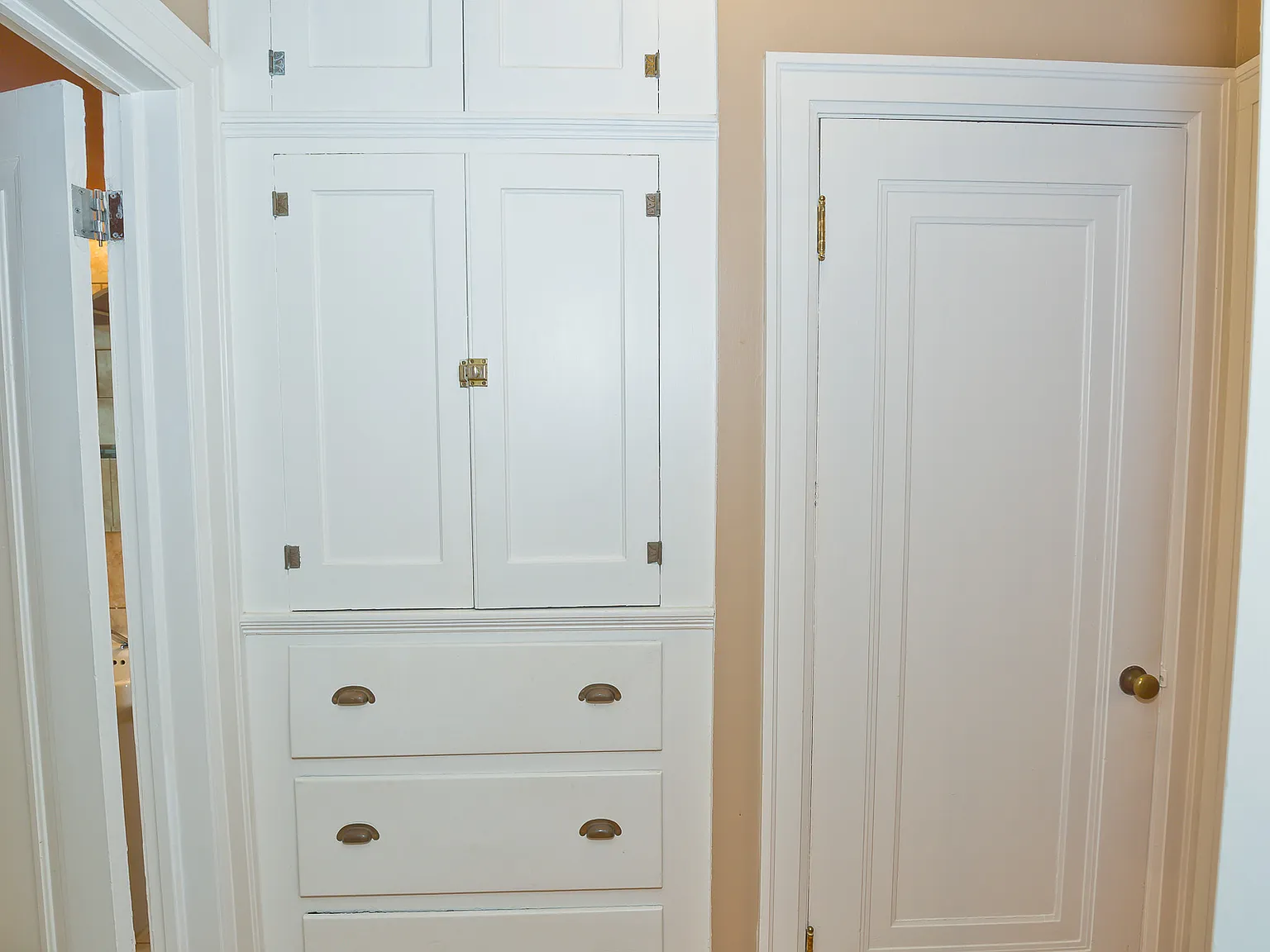 1 bed, 715 sqft, $1,800 — Photo 2