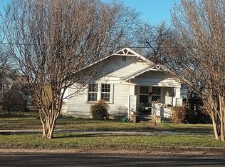 408 W Grand St, Whitewright, TX 75491