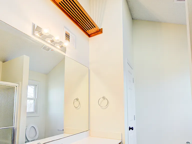 10622 N Charlotte St — Photo 10