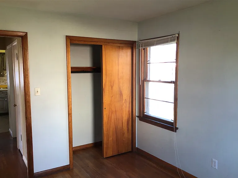7 E Stewart Ave — Photo 8