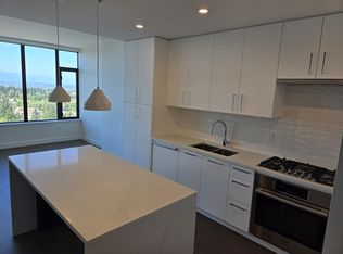 1588 Johnston Rd #2001, White Rock, BC