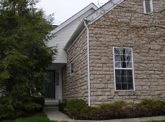 2nd image of 396 Sycamore Woods Ln