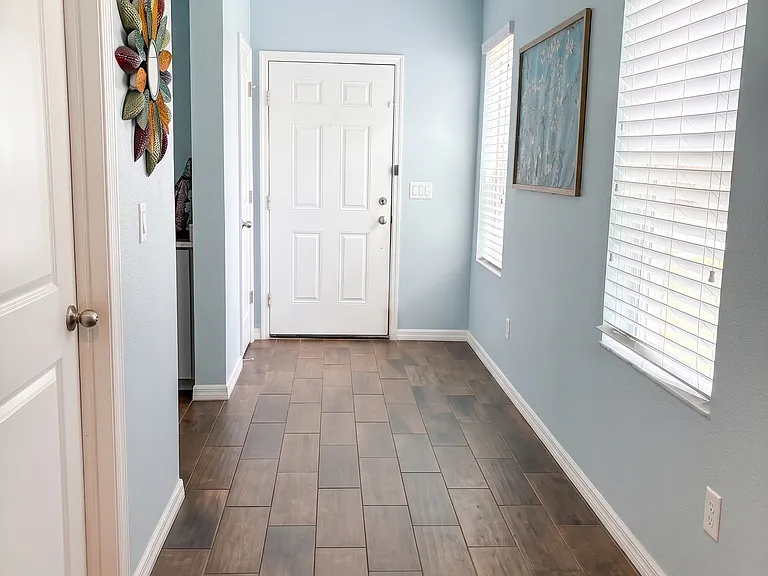 19391 Roseate Dr — Photo 4