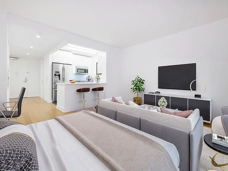 227 W 77th St #4C — Photo 5
