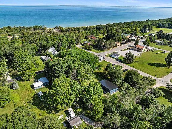 3rd image of Red Barn N Lake Shore Dr