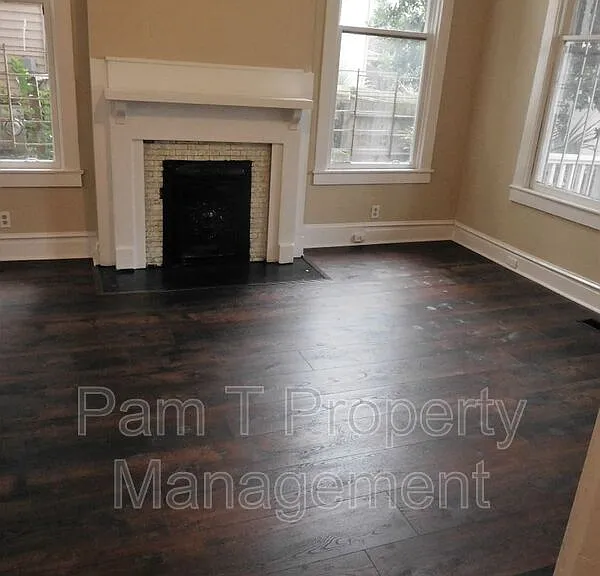 512 E Waldburg Ln — Photo 12