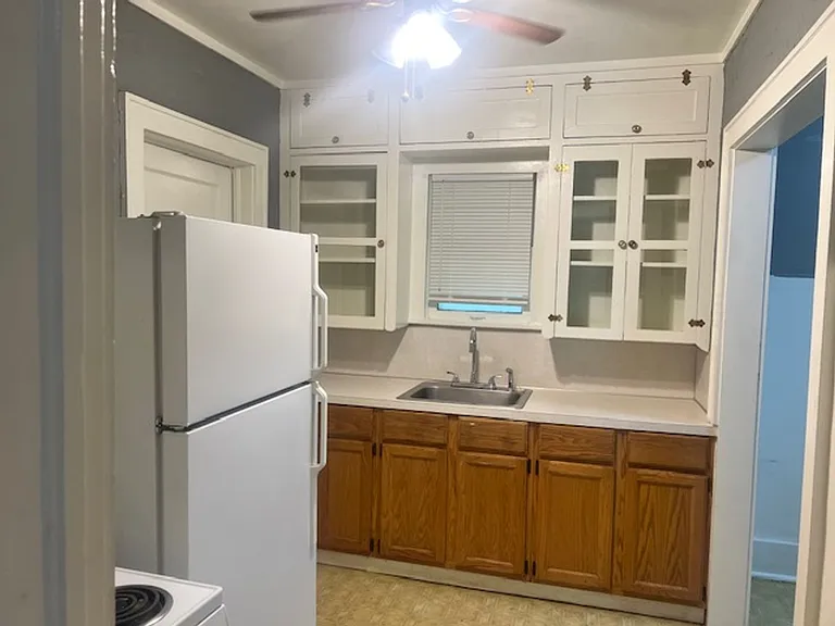 840 S Flood Ave — Photo 24