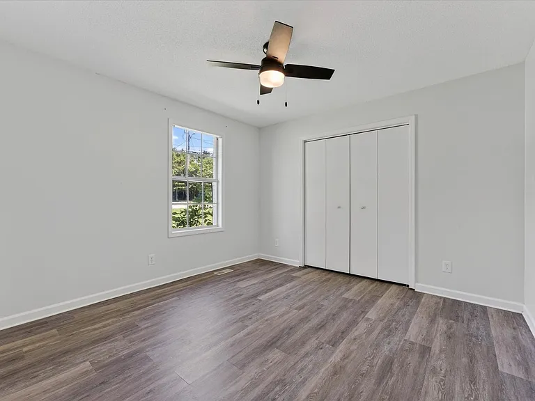 727 Acorn Dr — Photo 20