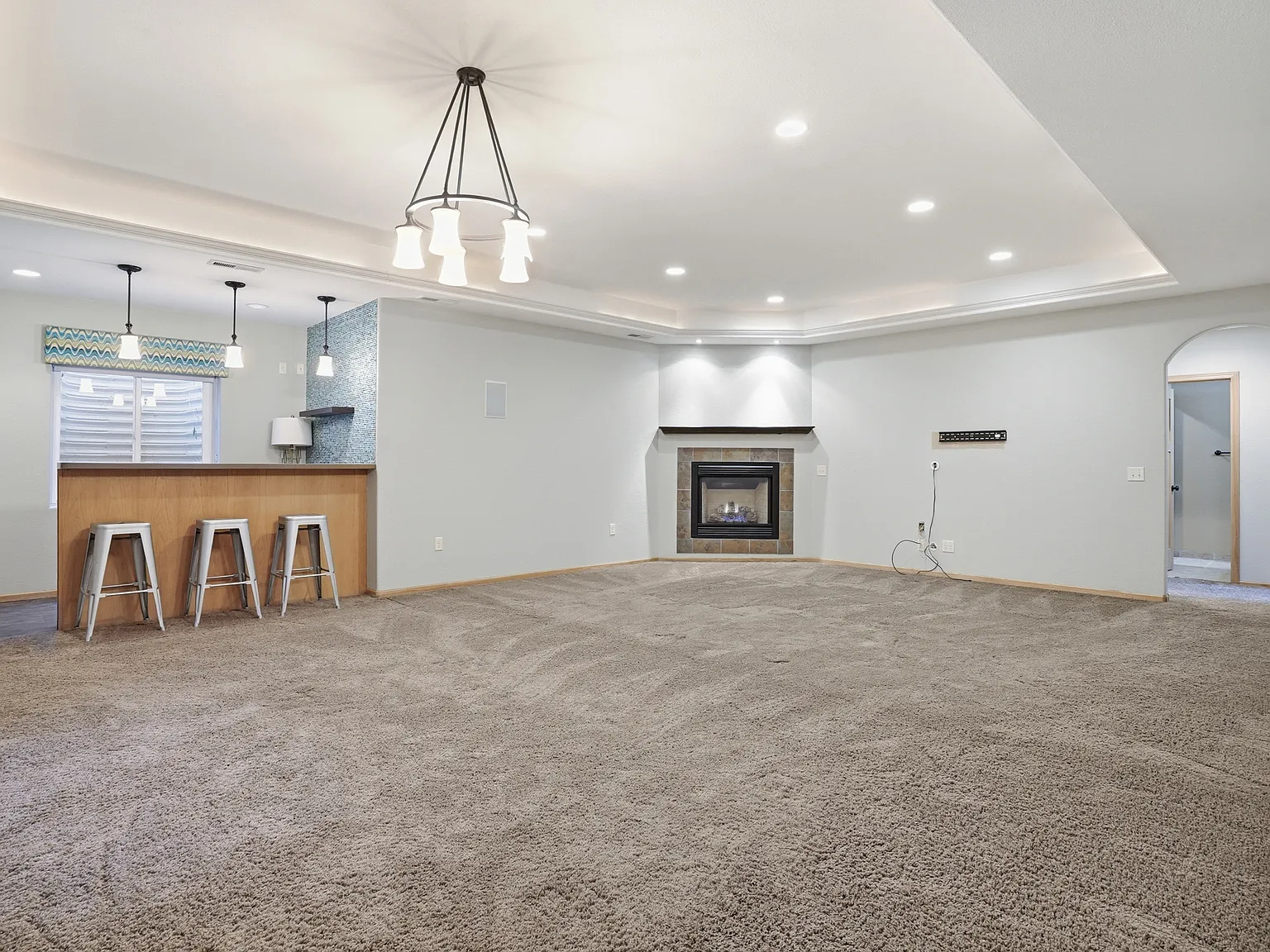 4 bed, 2860 sqft, $2,950 — Photo 4