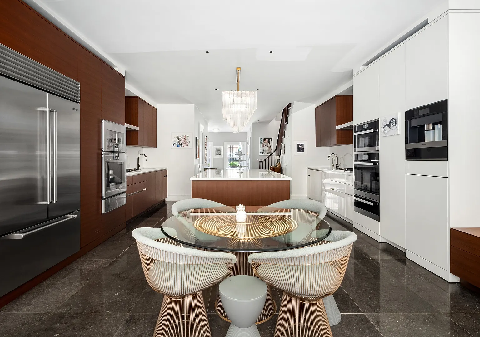 414 East 50th Street — Photo 4
