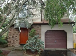 27 Avery Dr, Old Bridge, NJ 08857