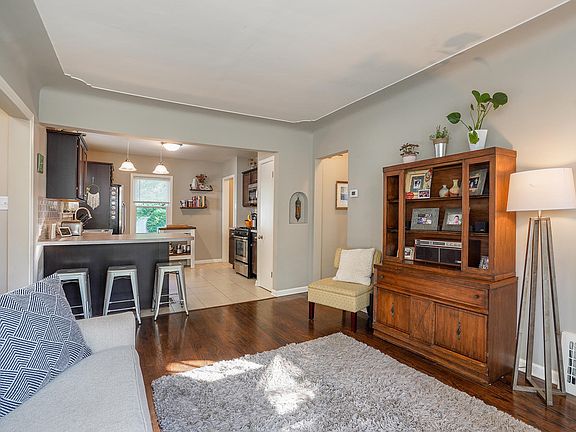 5th image of 1567 Ardmore St SE