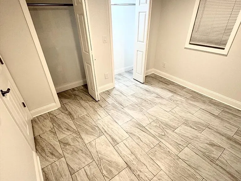 Kayron Dr — Photo 9