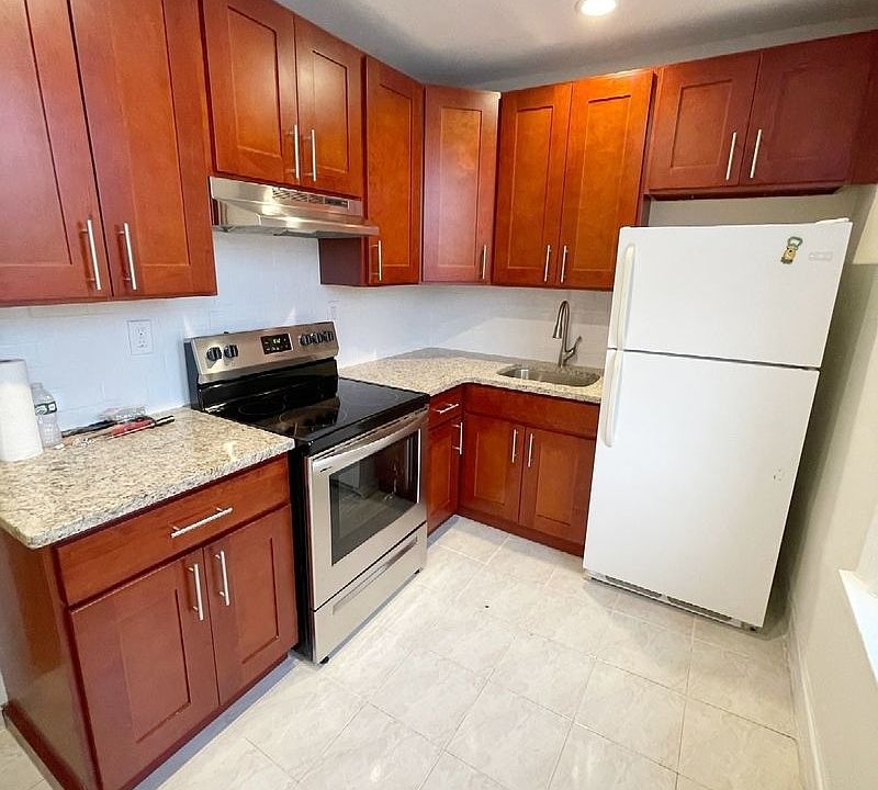 1st image of 25-36 41st St #2L