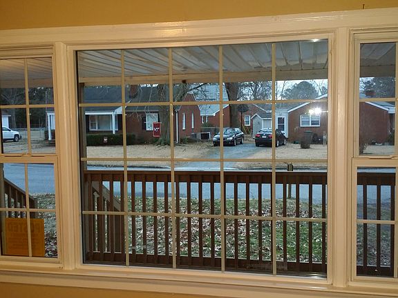 3rd image of 1206 Franklin Dr