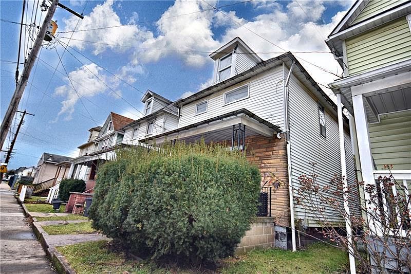 1st image of 521 W Brady St