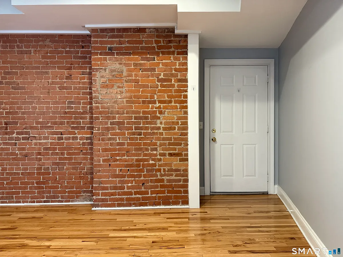 Building Photo - 51 Bank St #2C