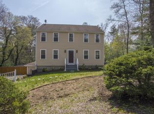 7 Stuart Ave, Plymouth, MA 02360