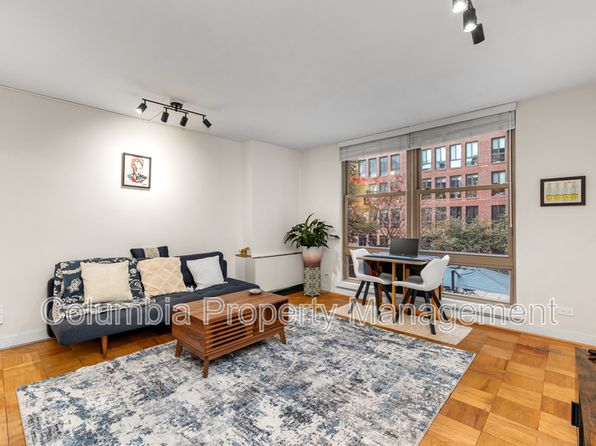 1260 21st St NW APT 208