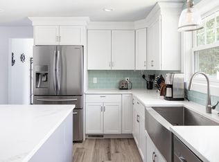 5 Cypress Ave, Narragansett, RI 02882