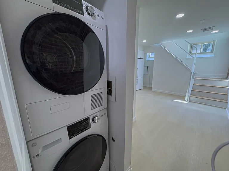 1703 Green St #1 — Photo 19