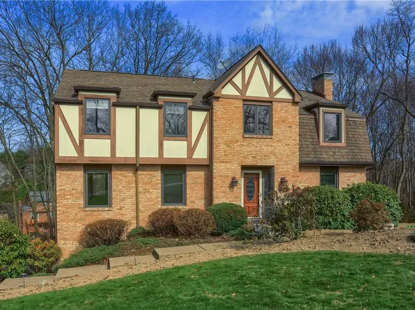 2558 Country Side Ln, Wexford, PA 15090