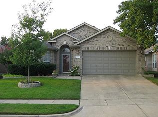 415 E Whitener Rd, Euless, TX 76040