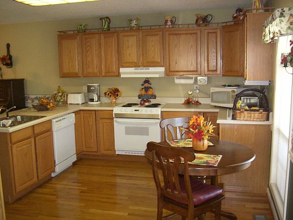 Kitchen with Breakfast Nook