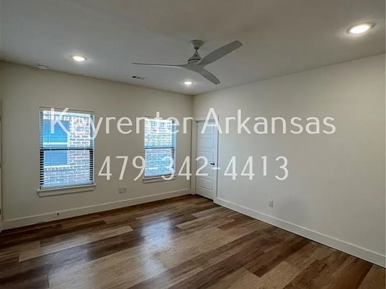 SW Livingston Sq Duplex — Photo 20
