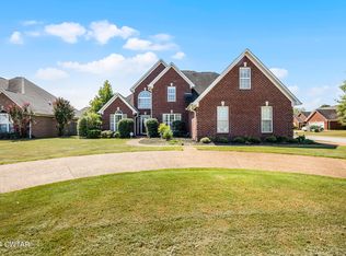 135 King David Dr, Jackson, TN 38305