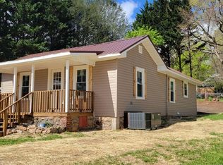 121 Coleman Rd, Hampton, TN 37658