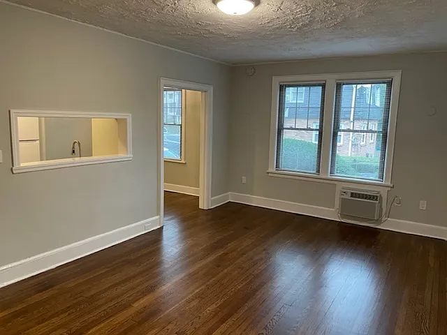 1 Washington Ct #5 — Photo 2