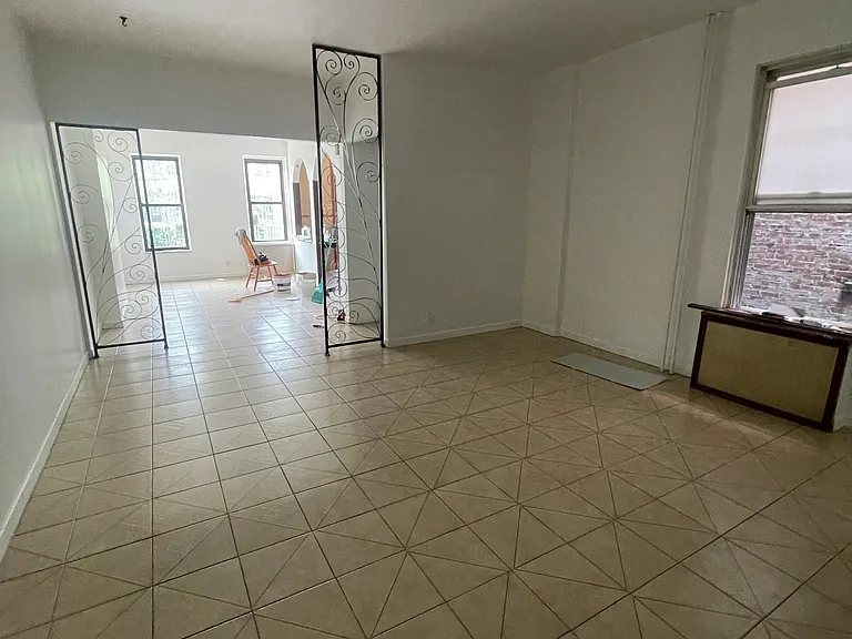 1735 Grove St #1 — Photo 8