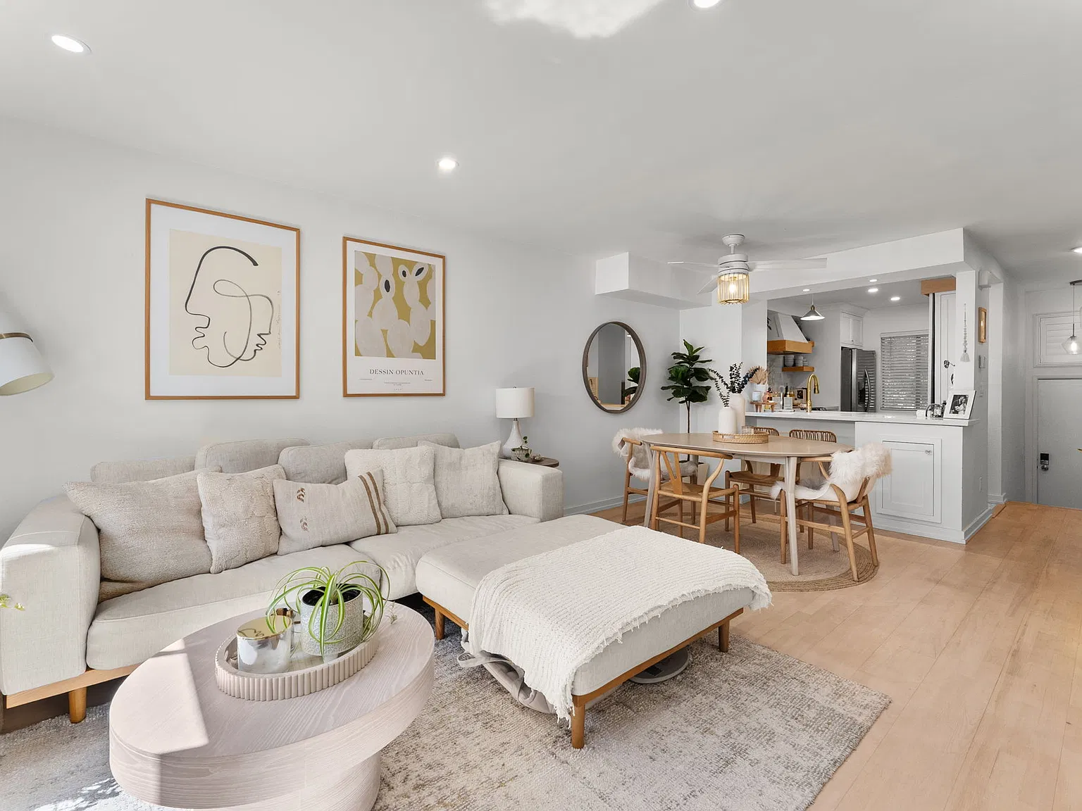 2 bed, 1.5 bath, 1208 sqft, $5,600 — Photo 3