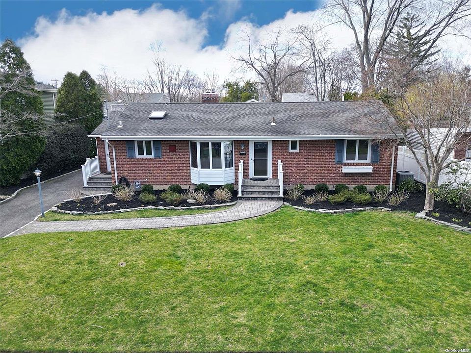 1st image of 3 Aspen Avenue