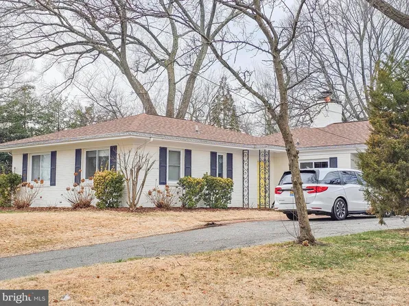 404 Cambridge Rd, Alexandria, VA 22314