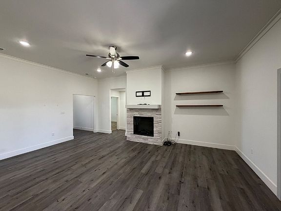 4th image of 405 Ranger St