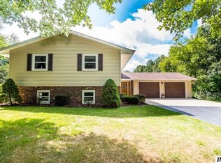 2621 White Rd, Cement City, MI 49233