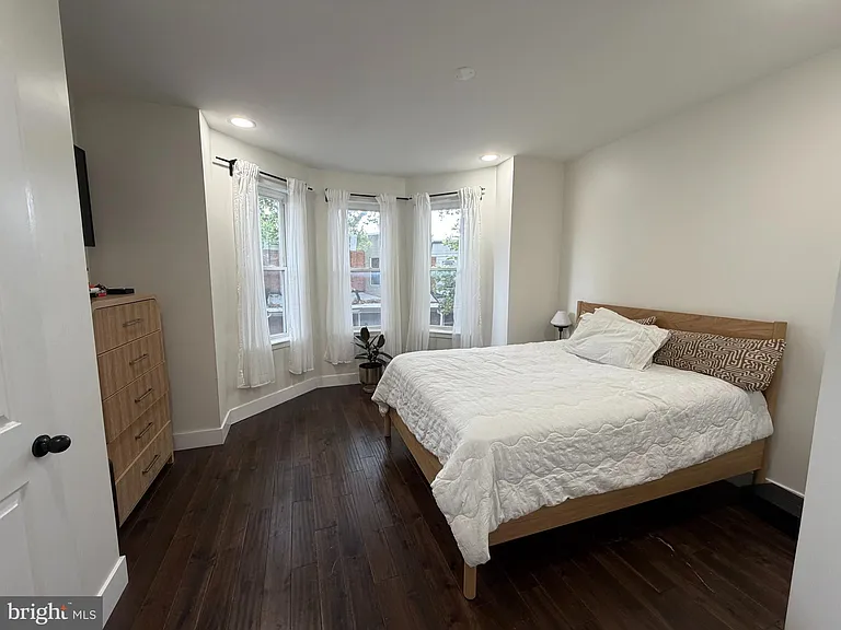 2930 Nicholas St — Photo 13