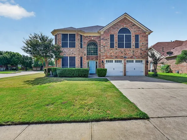 2633 Lakeside Dr, Burleson, TX 76028