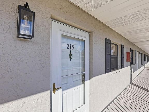 3rd image of 101 LAKE AVENUE NE #215
