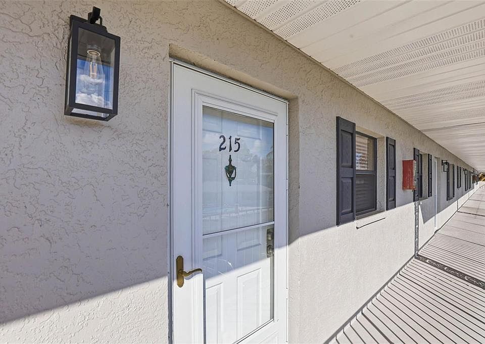 1st image of 101 Lake Ave NE APT 215