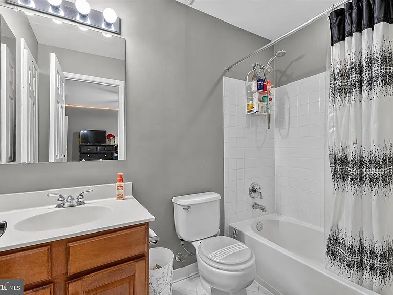 8147 Cancun Ct — Photo 34