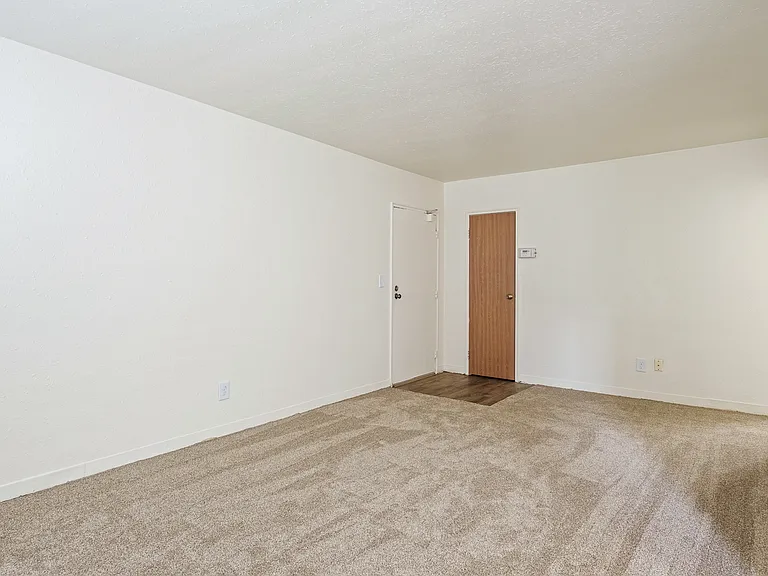 1457 Burke Ave NE — Photo 24