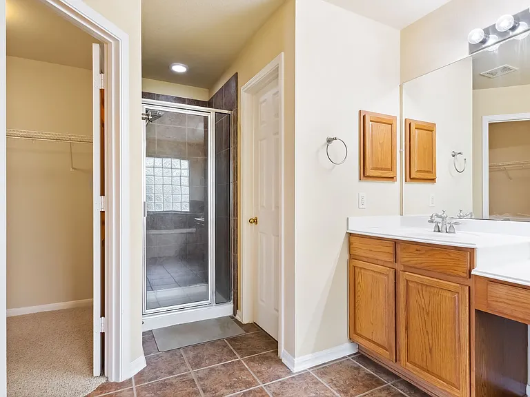 8506 Raton Way — Photo 17