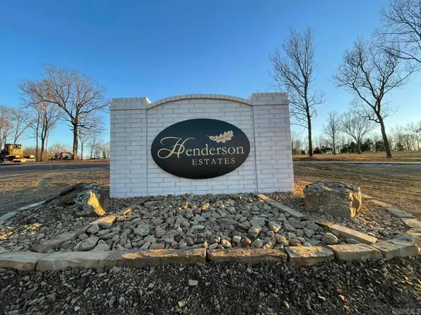2 Henderson Estates Rd, Greenbrier, AR 72058