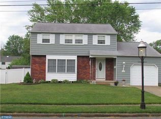 1641 White Oak Ln, Williamstown, NJ 08094